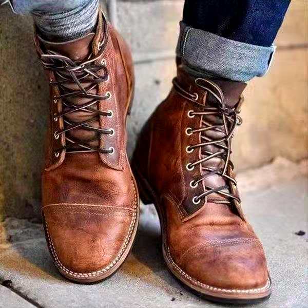 Banyoles Leather Lace-Up Boots